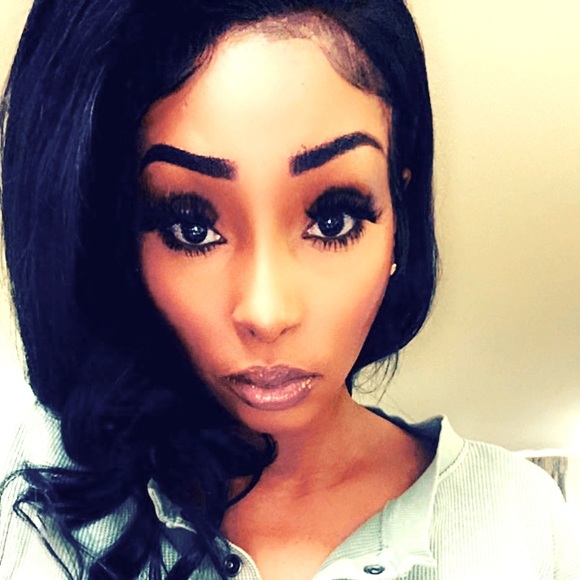 Meet your Posher, Janel - Picture 1 of 2